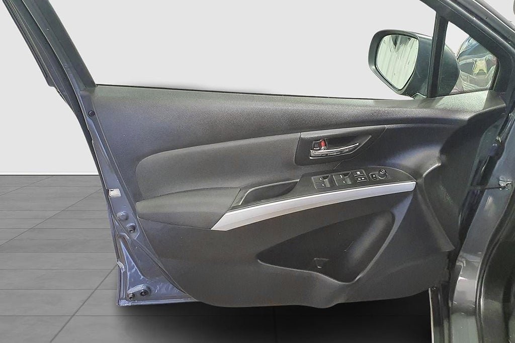 Vehicle Image 21