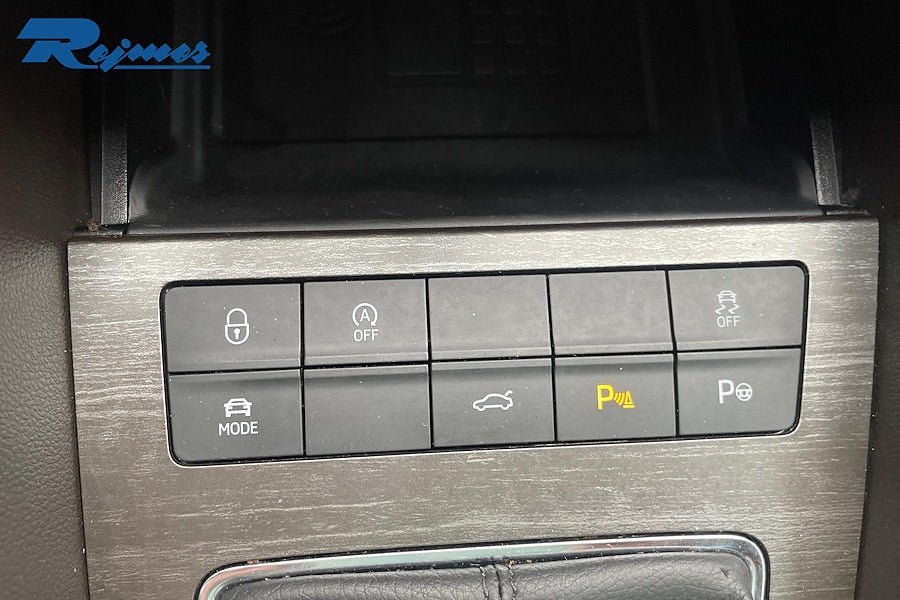 Vehicle Image 26