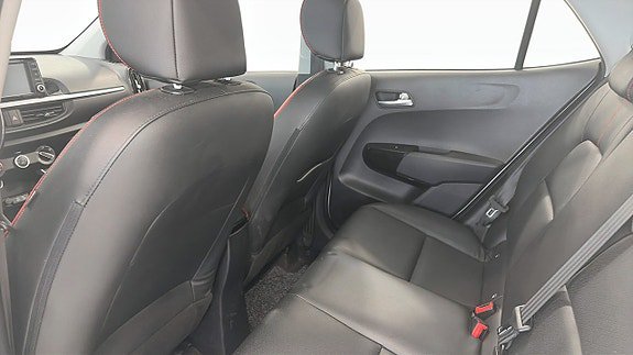 Vehicle Image 9