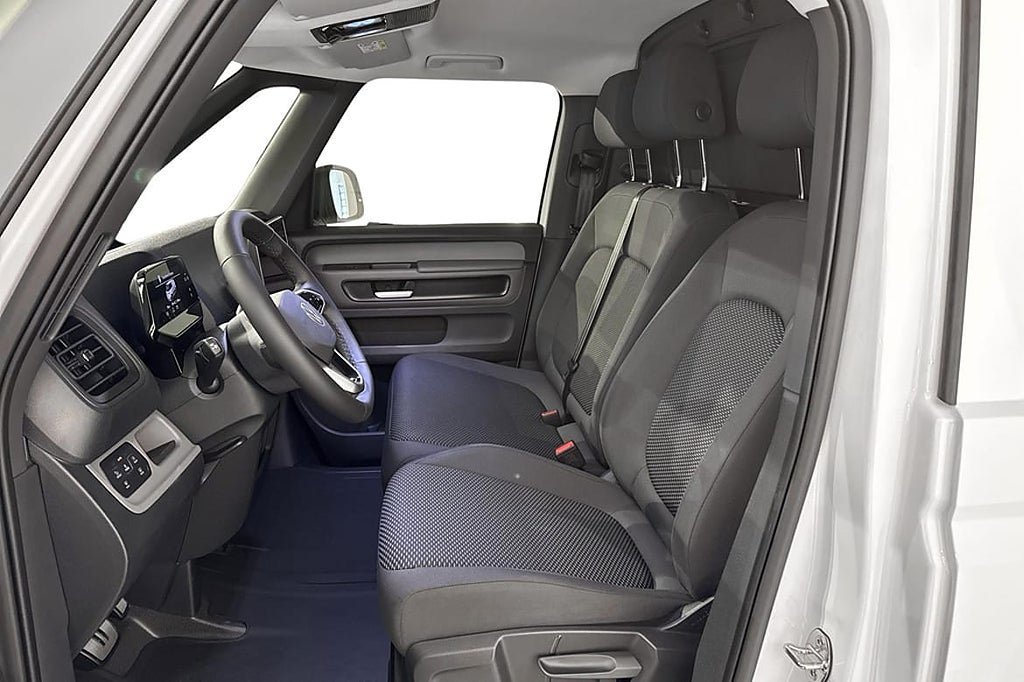 Vehicle Image 6