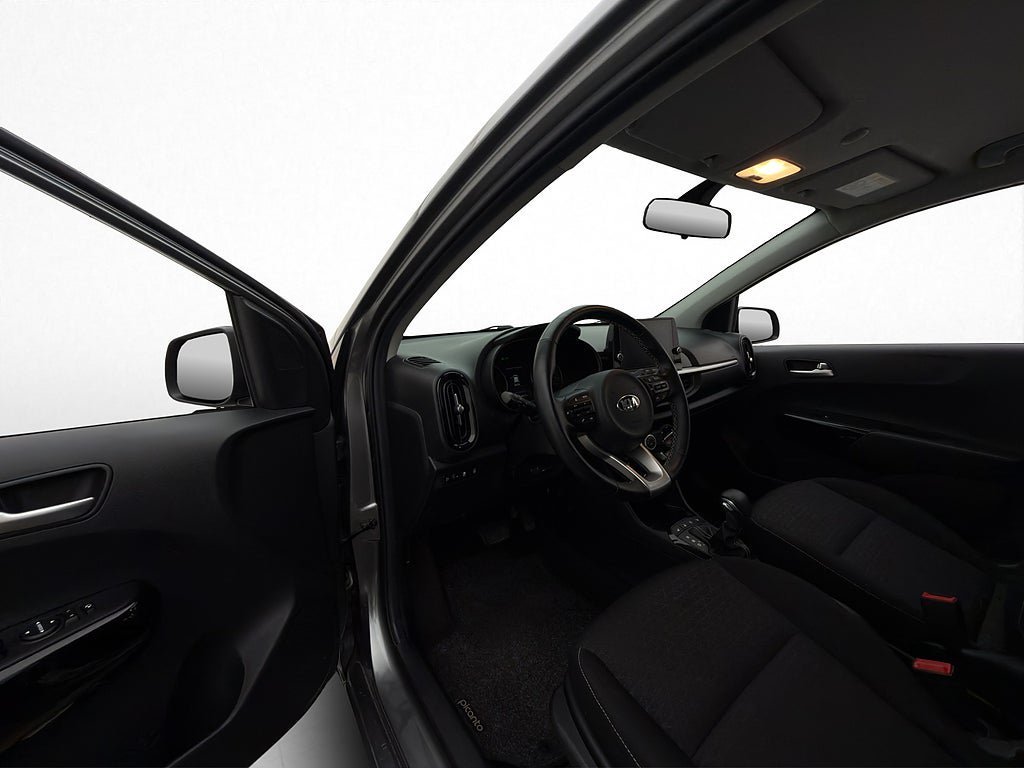 Vehicle Image 9