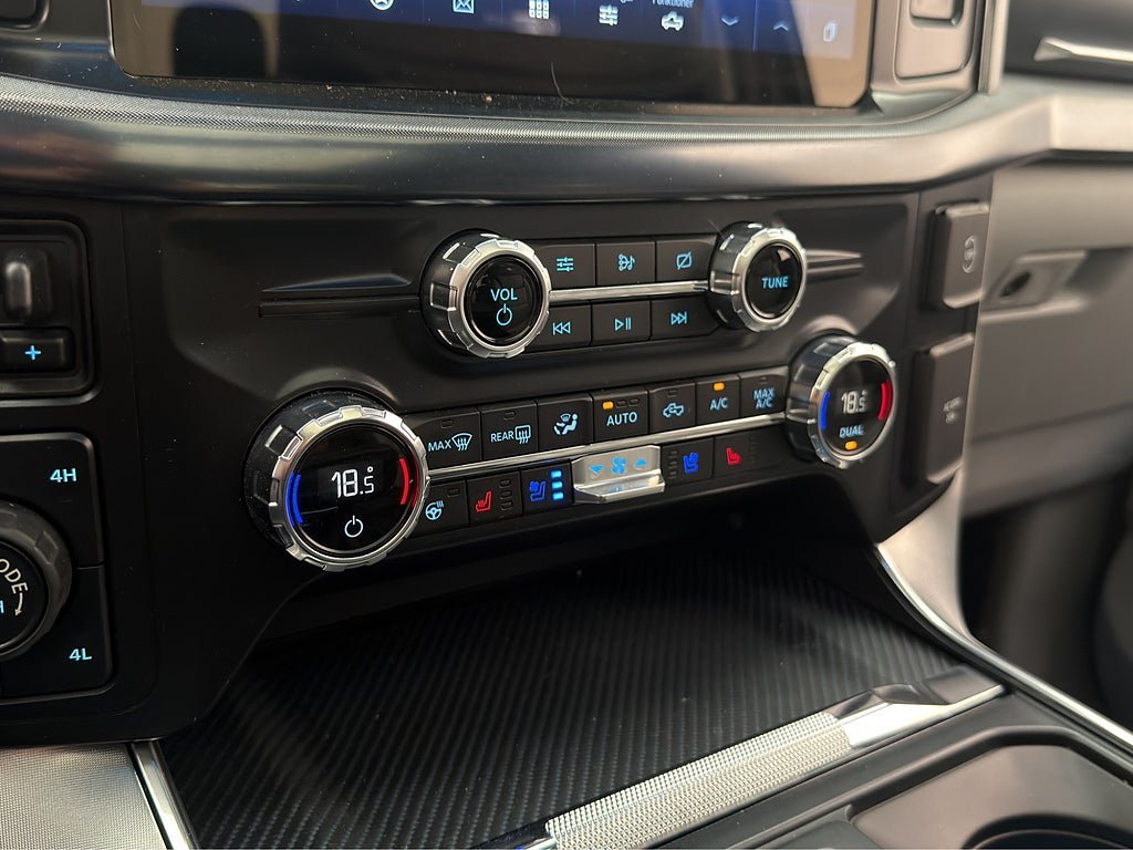 Vehicle Image 30