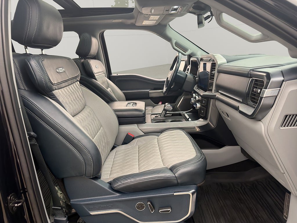 Vehicle Image 35