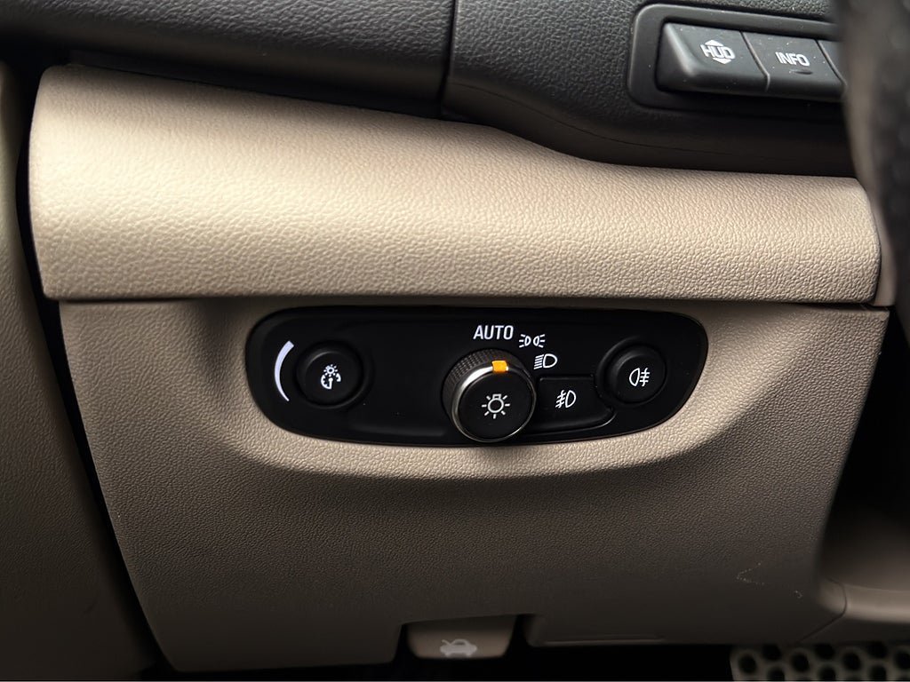 Vehicle Image 19