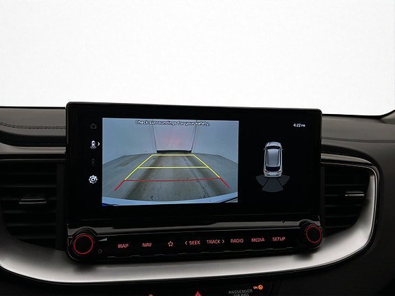 Vehicle Image 17
