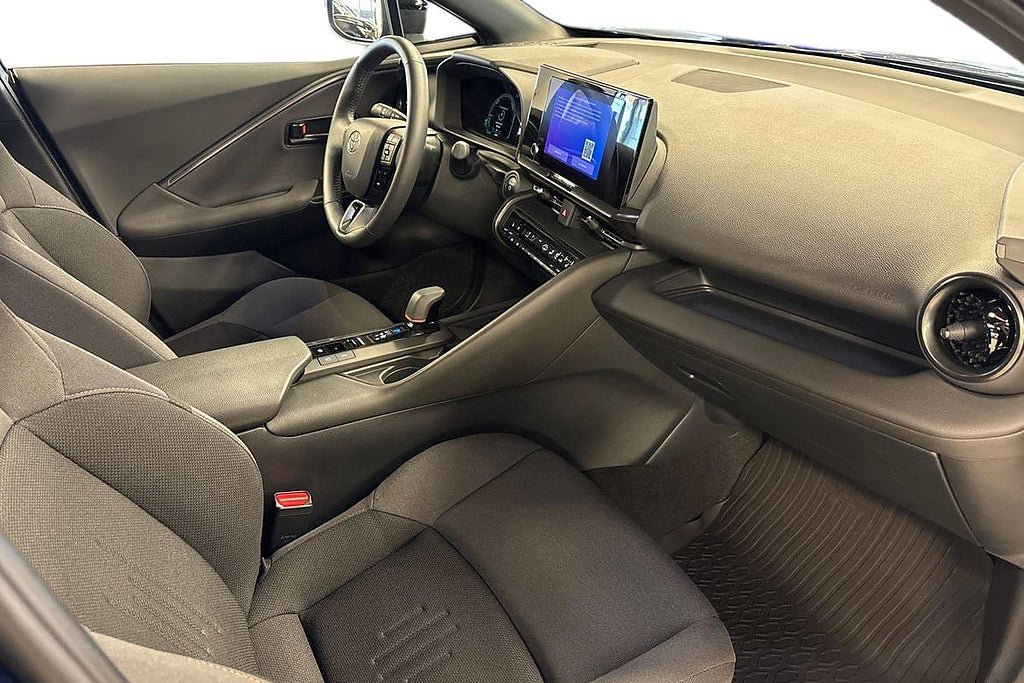 Vehicle Image 7