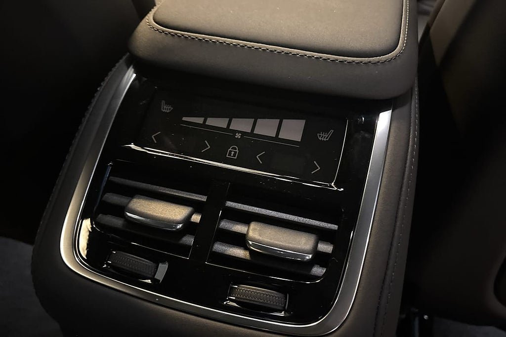 Vehicle Image 39