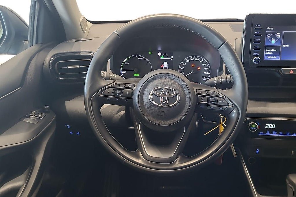 Vehicle Image 16