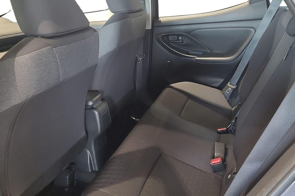 Vehicle Image 21