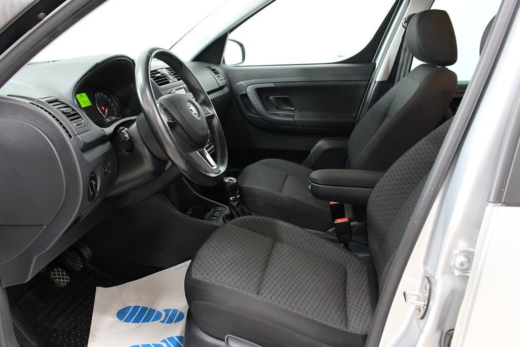 Vehicle Image 10