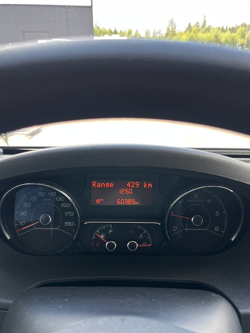 Vehicle Image 21