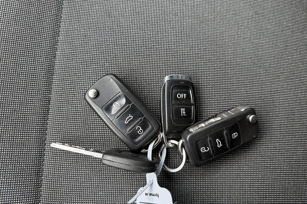 Vehicle Image 15