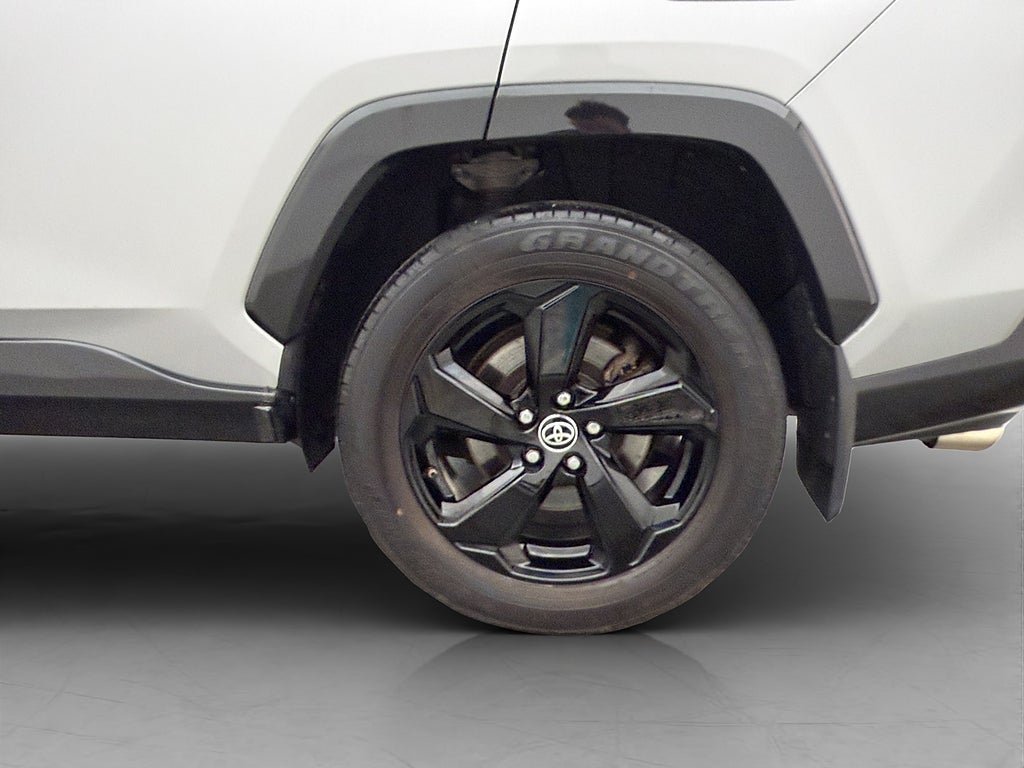 Vehicle Image 9