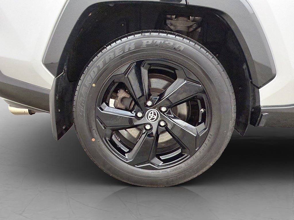 Vehicle Image 10
