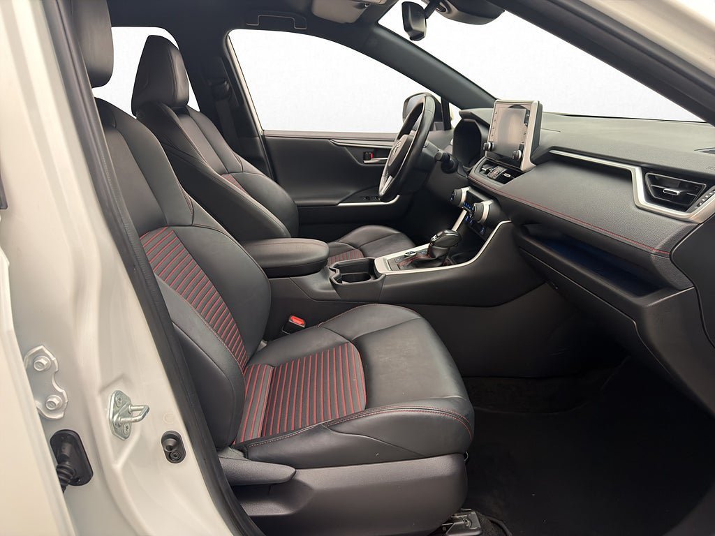 Vehicle Image 14
