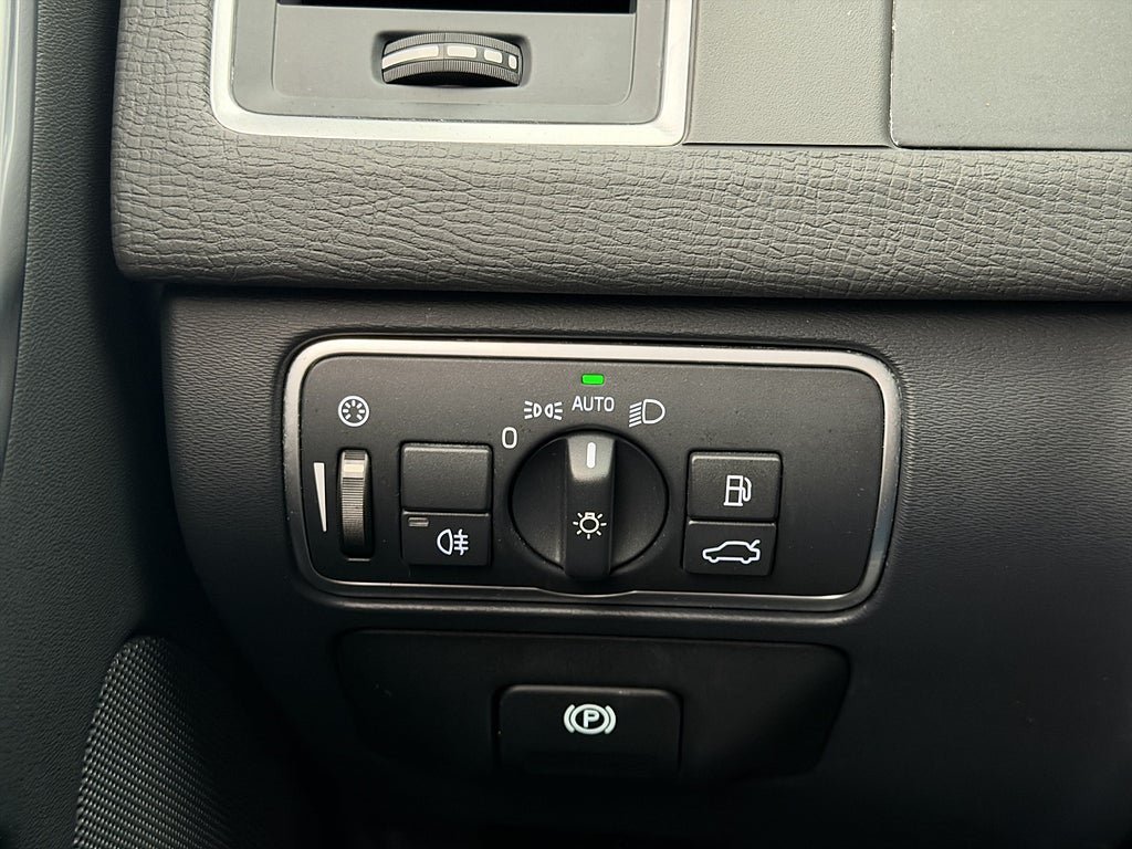 Vehicle Image 27
