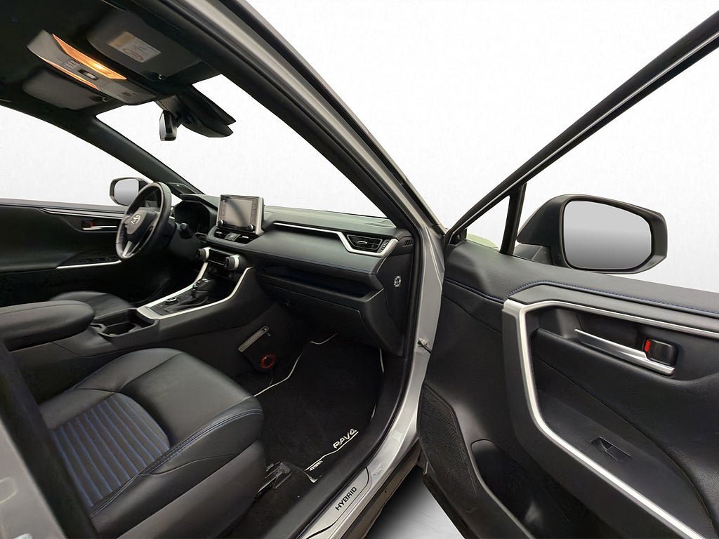 Vehicle Image 30