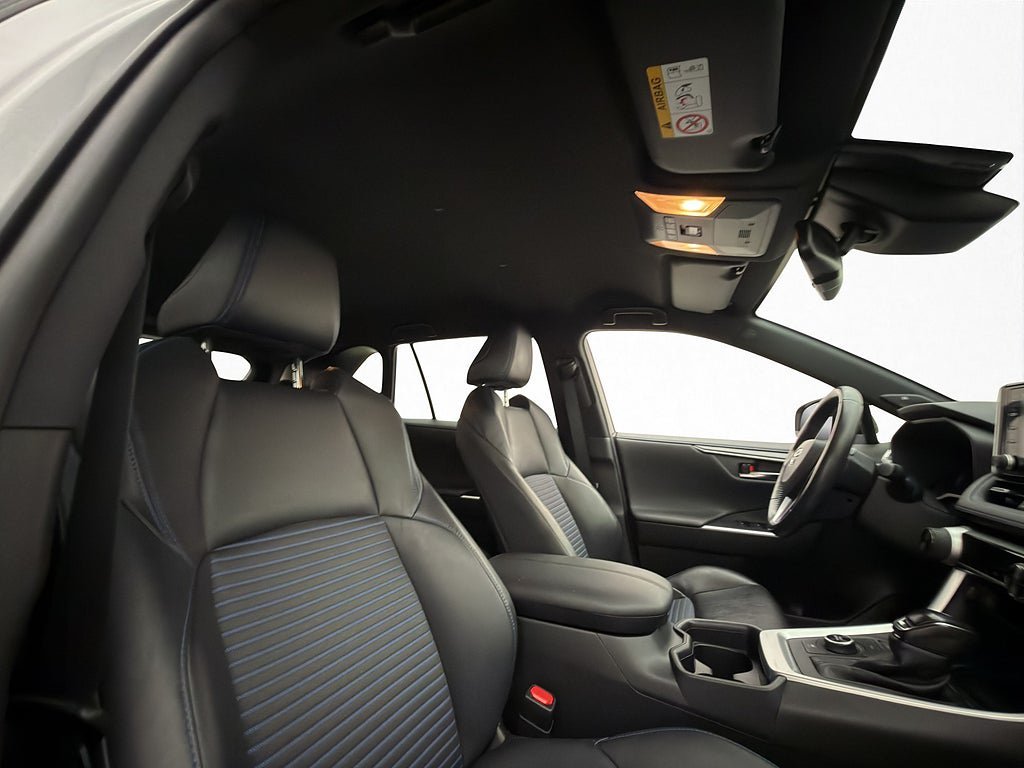 Vehicle Image 31