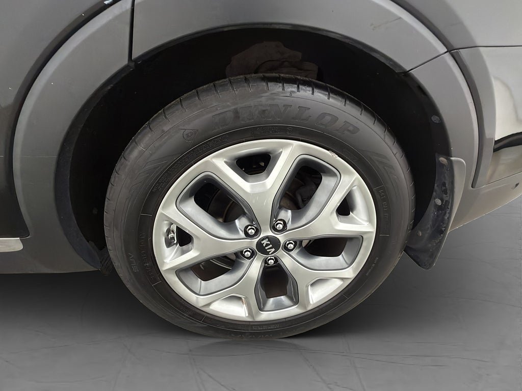 Vehicle Image 35