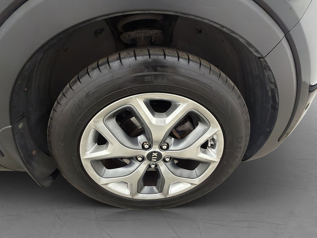 Vehicle Image 37