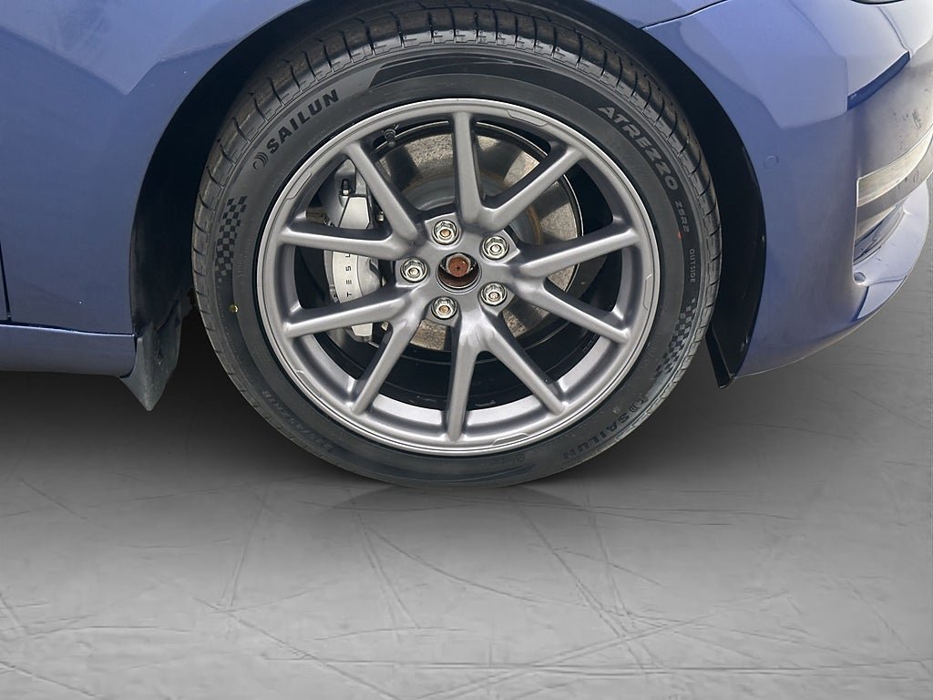 Vehicle Image 32