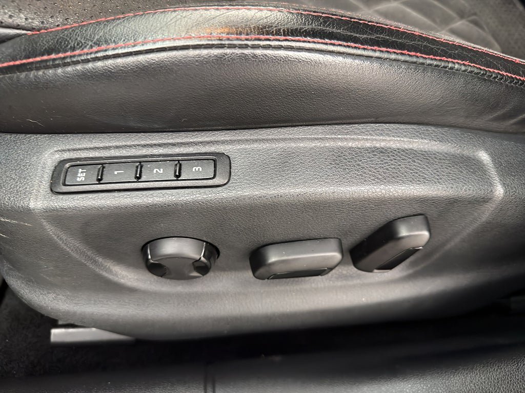 Vehicle Image 30