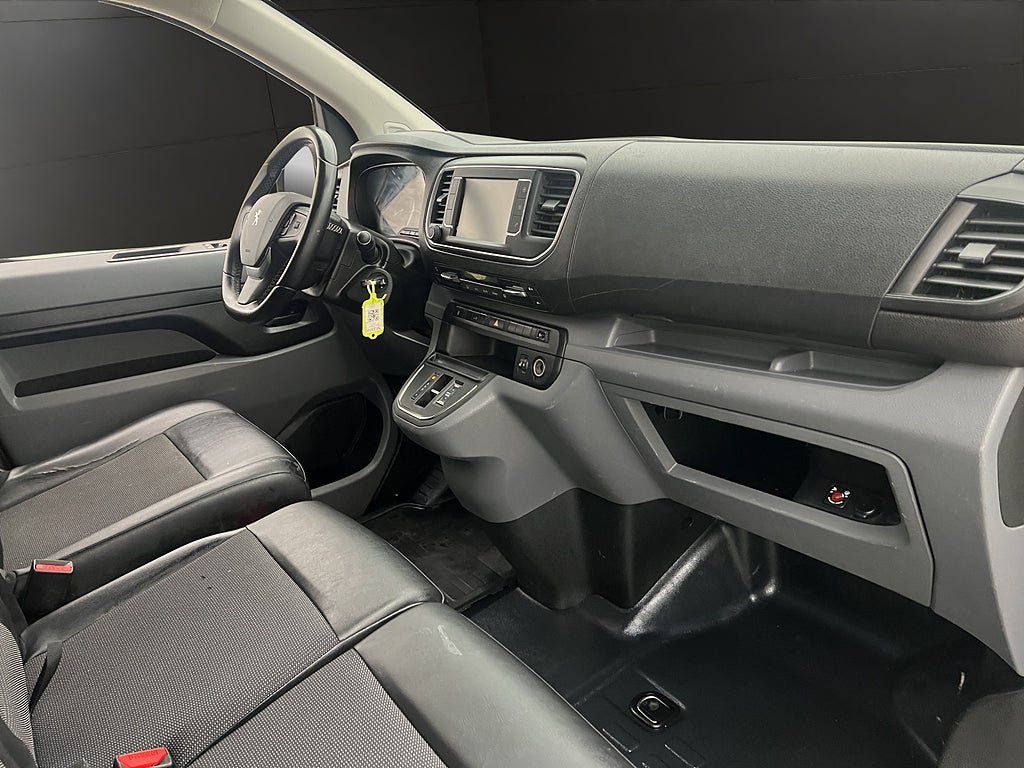 Vehicle Image 27