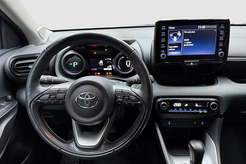 Vehicle Image 12
