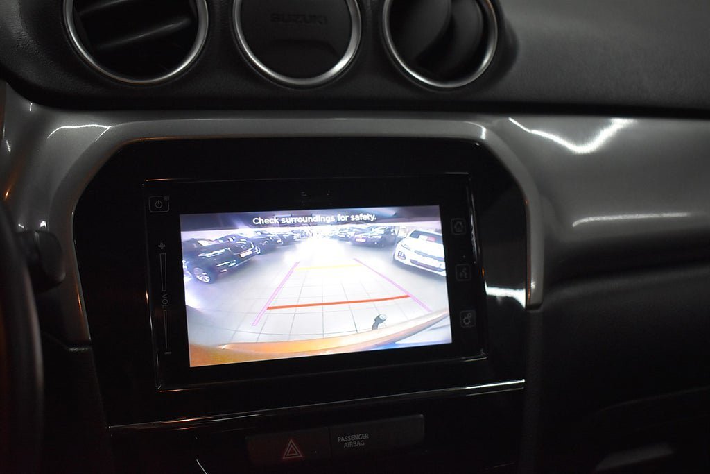 Vehicle Image 10