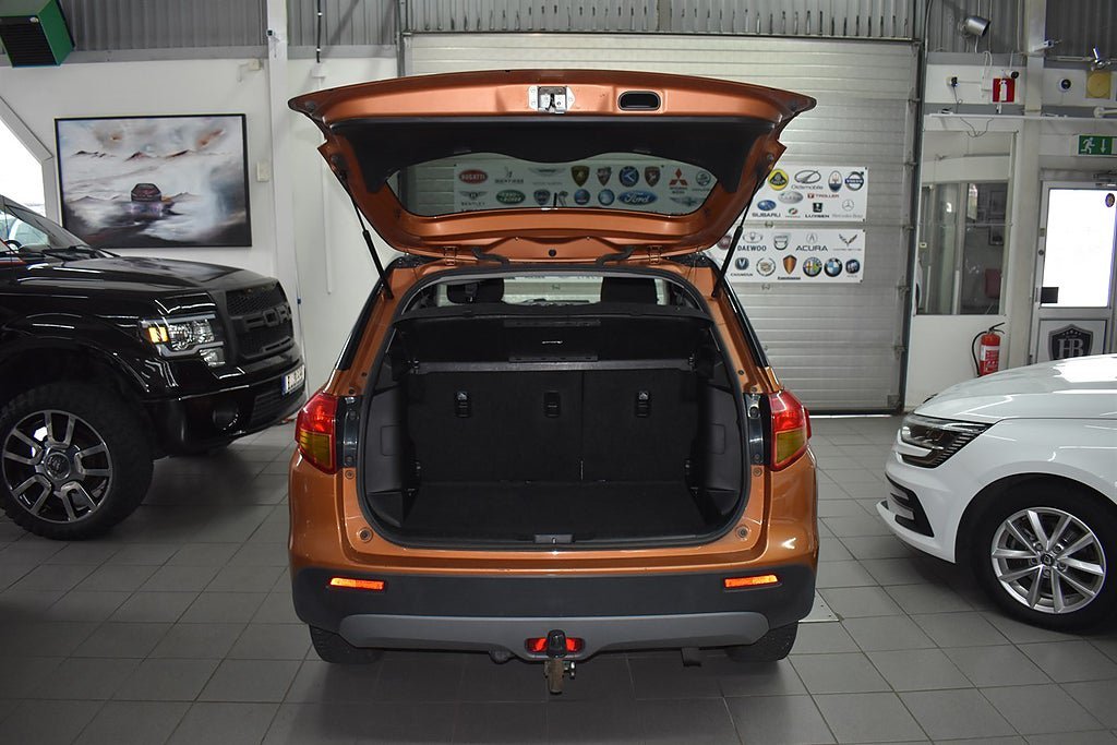 Vehicle Image 11