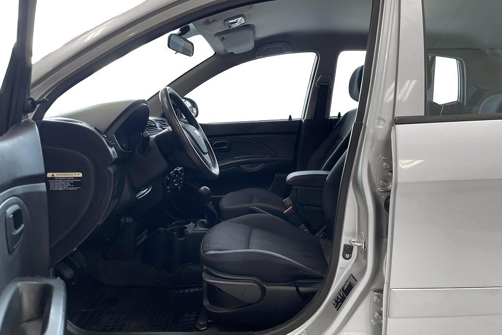 Vehicle Image 14