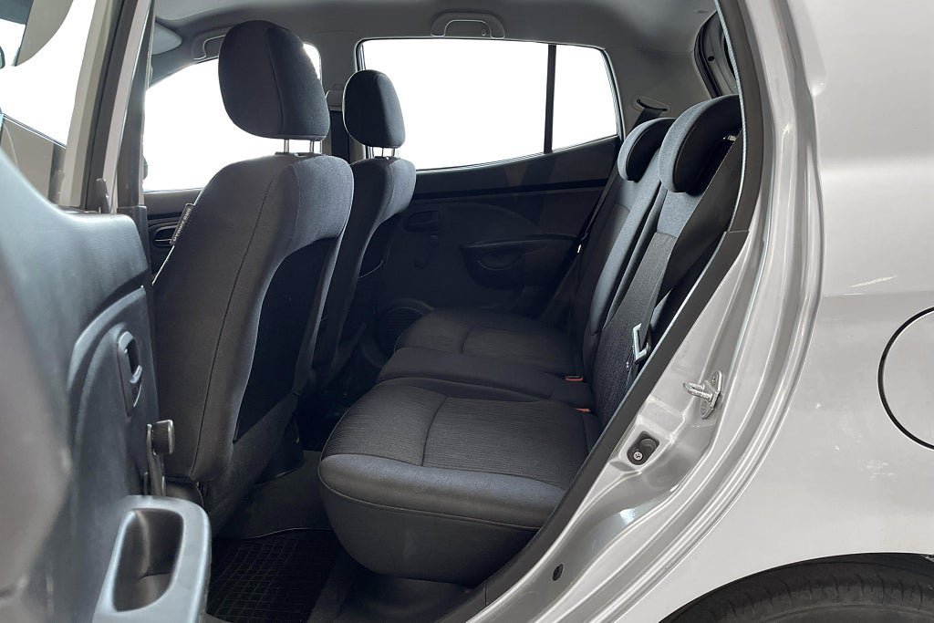 Vehicle Image 15