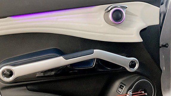 Vehicle Image 11