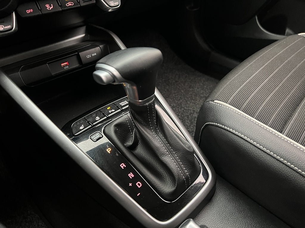 Vehicle Image 21