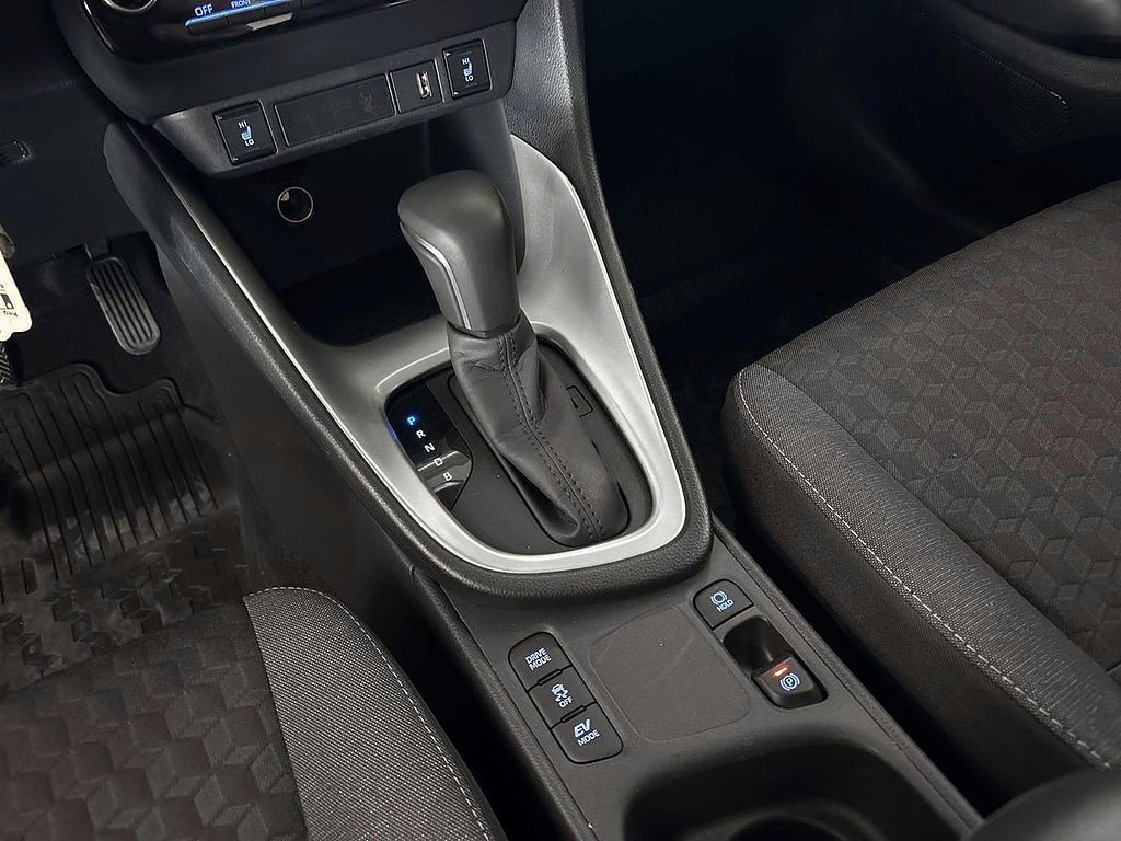Vehicle Image 18