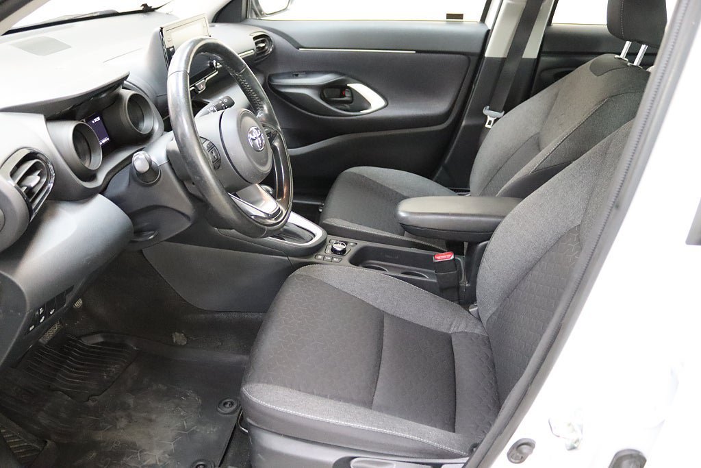 Vehicle Image 9