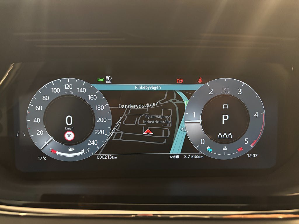 Vehicle Image 10