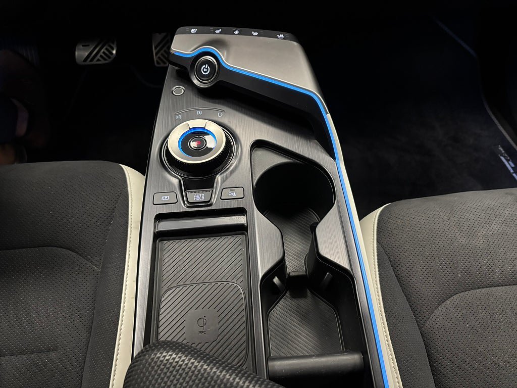 Vehicle Image 26