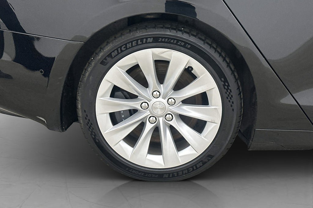 Vehicle Image 33