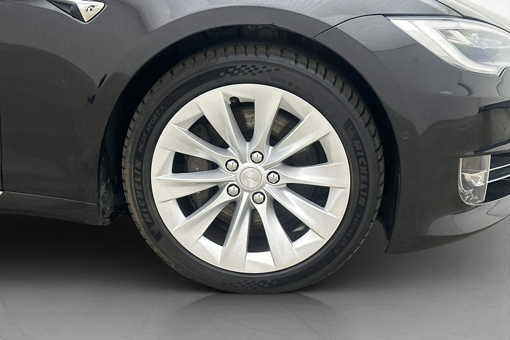Vehicle Image 35