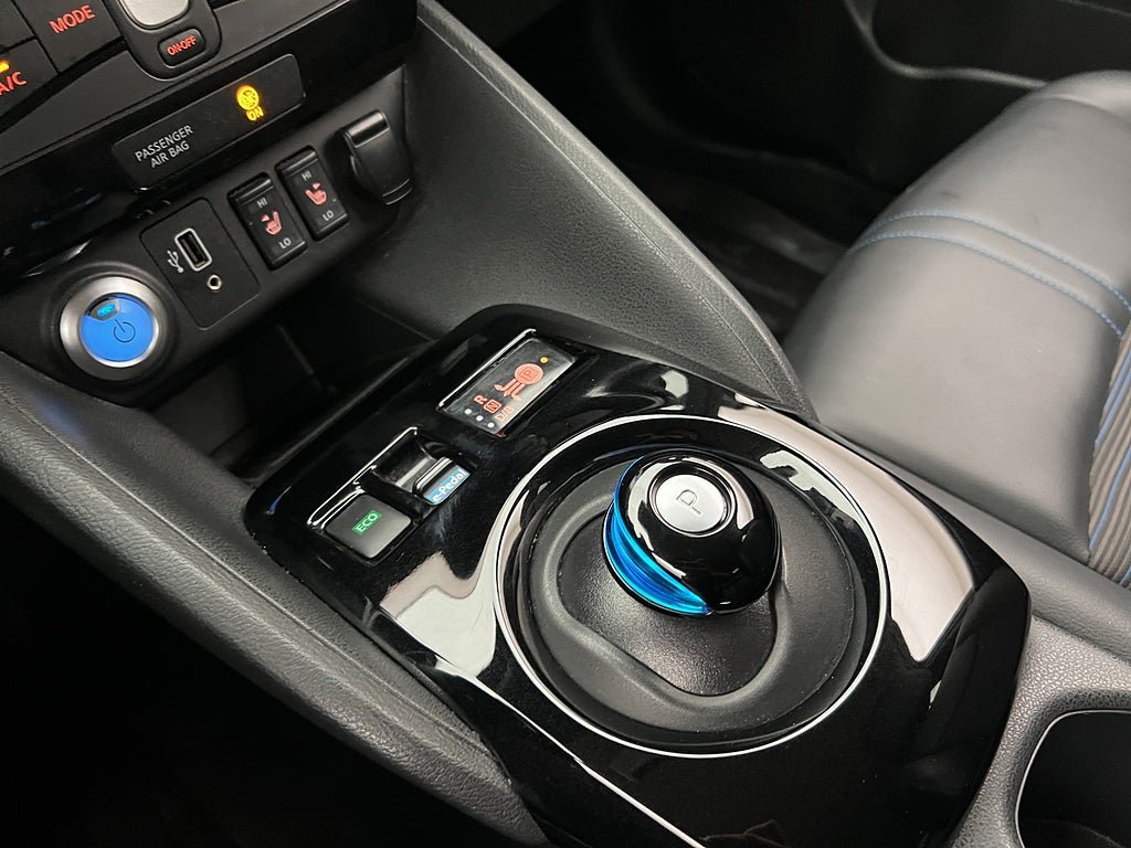 Vehicle Image 24