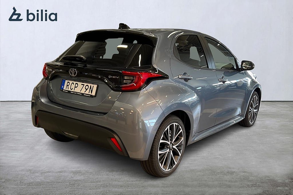 Vehicle Image 11
