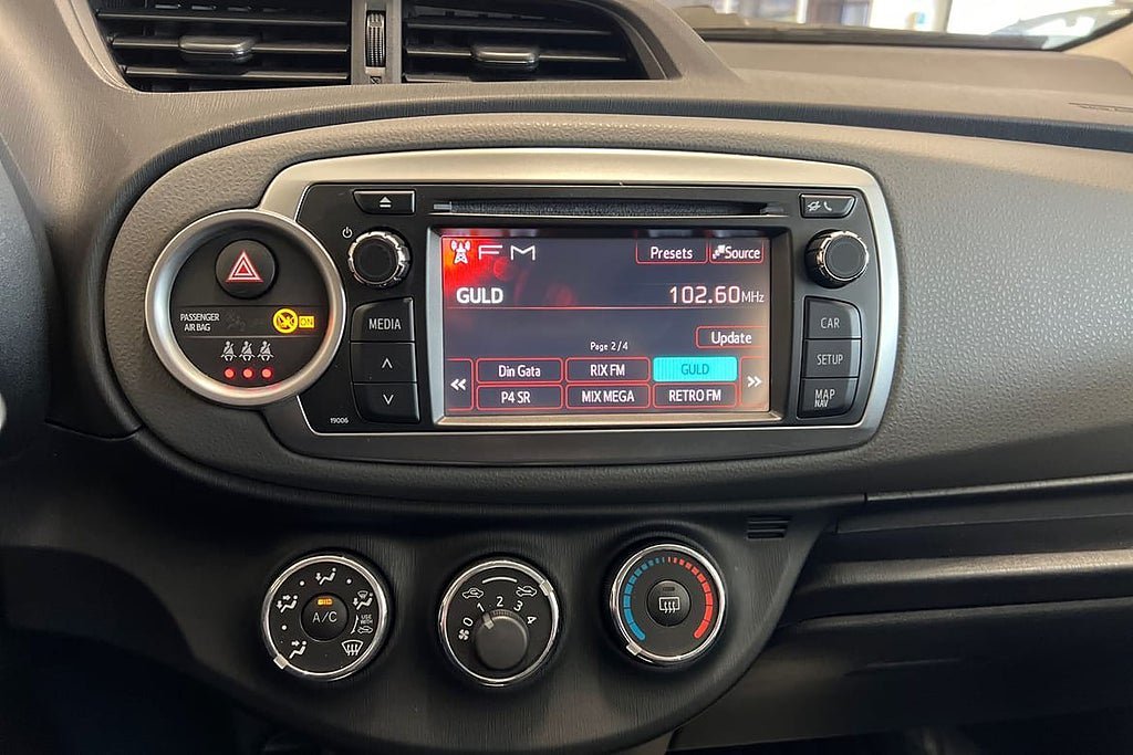 Vehicle Image 13