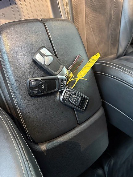 Vehicle Image 15