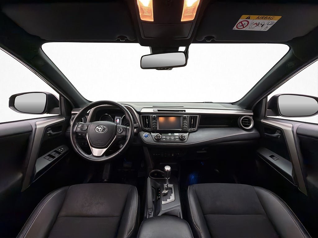 Vehicle Image 13