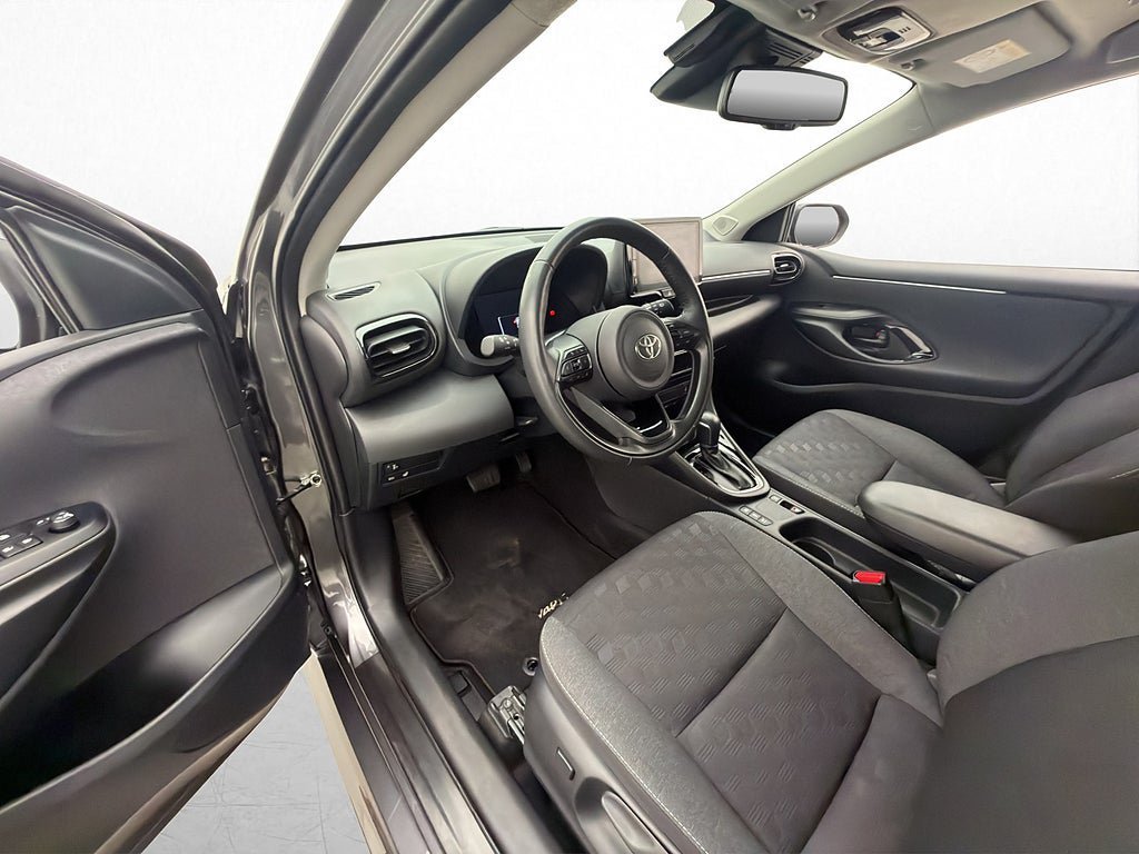 Vehicle Image 10
