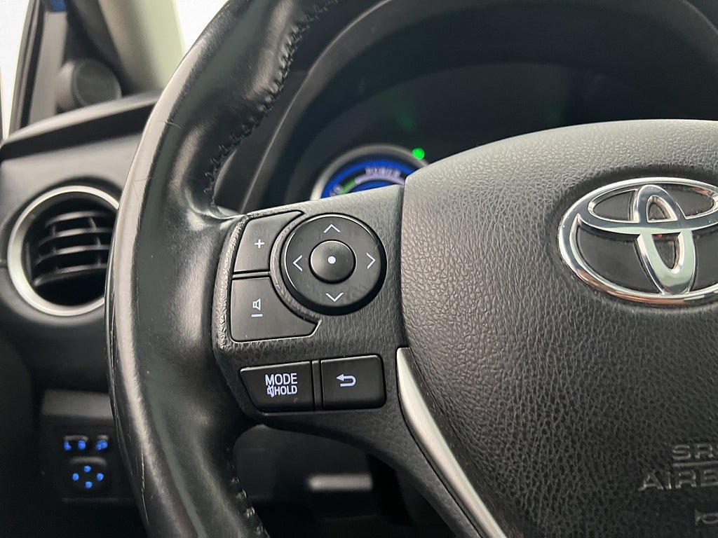 Vehicle Image 15