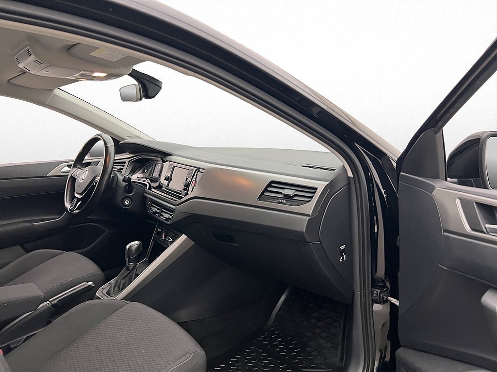 Vehicle Image 23