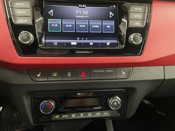 Vehicle Image 22