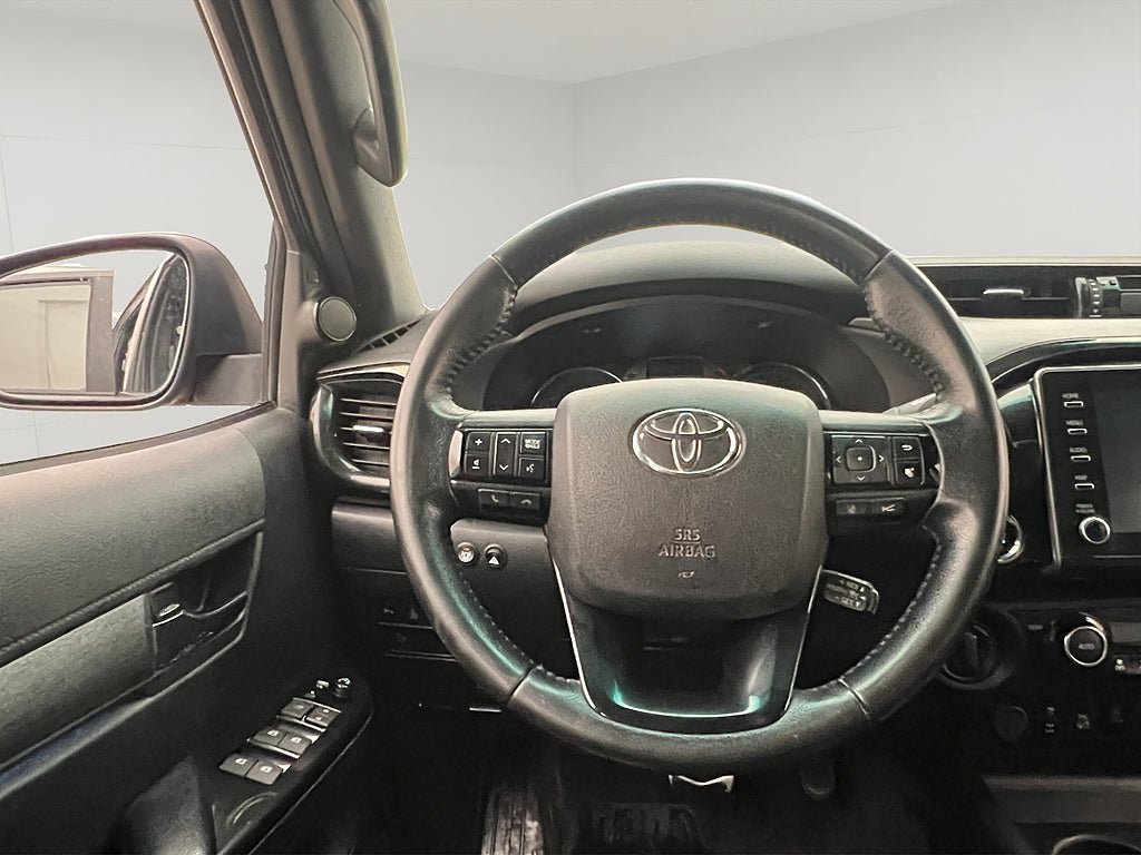 Vehicle Image 19